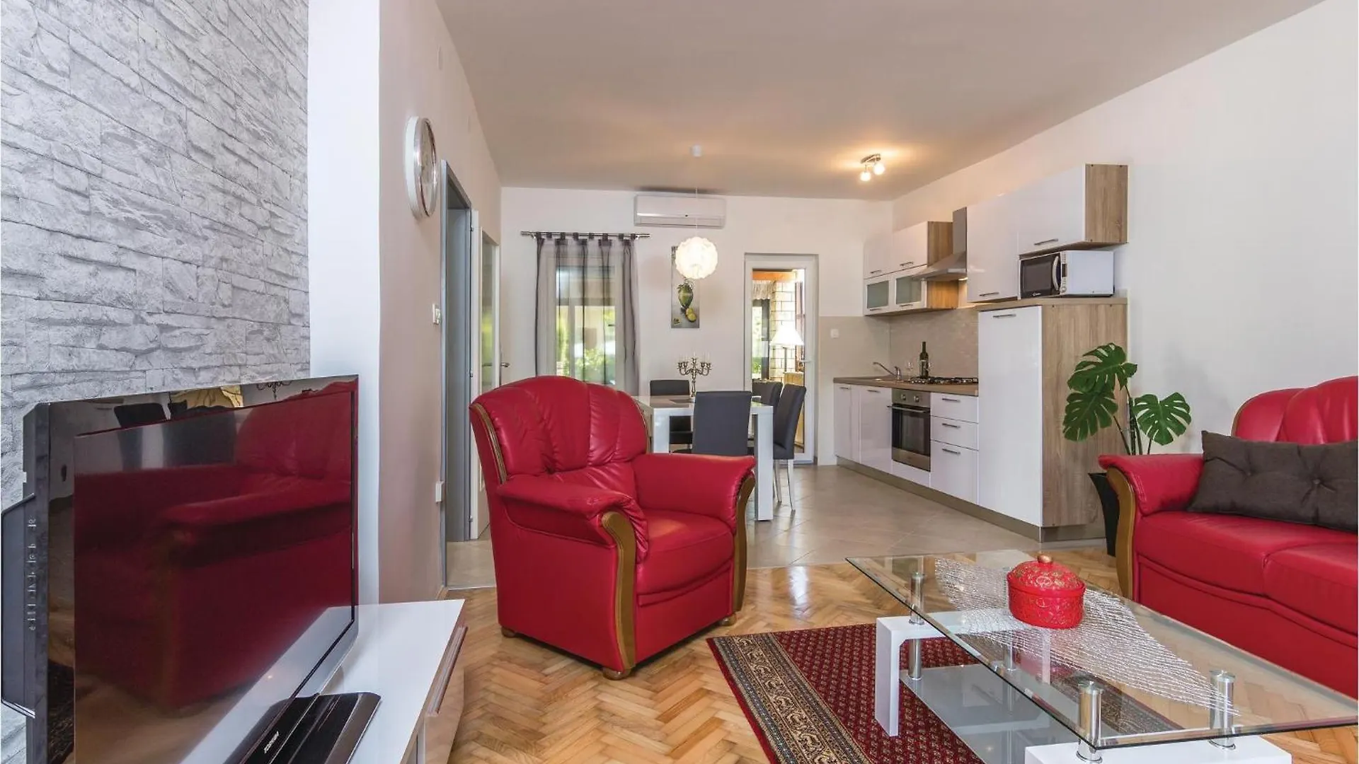 度假居 Awesome Home In Rovinj With Kitchen 克罗地亚